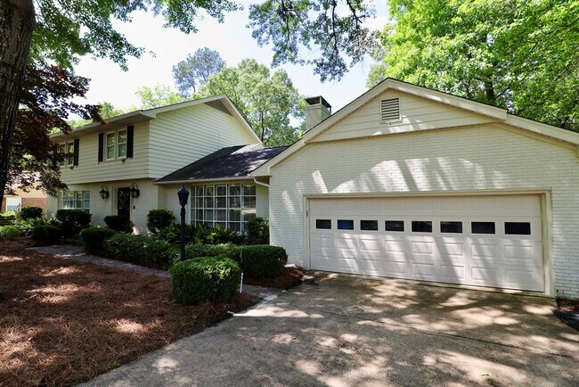 Building Photo - 2459 Clematis Trail