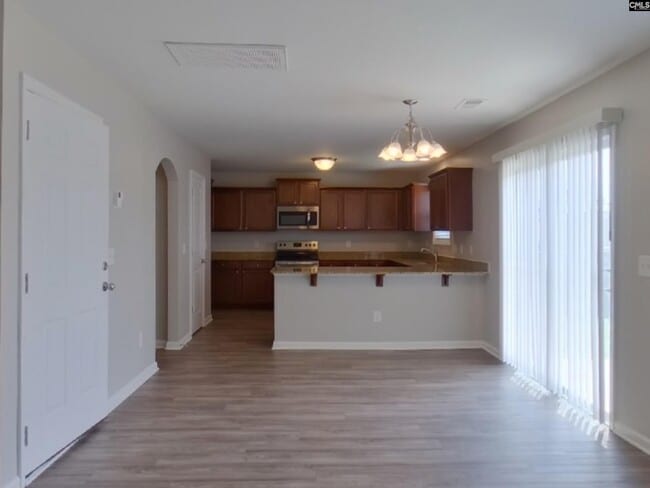 Building Photo - 831 Dovefield Ln