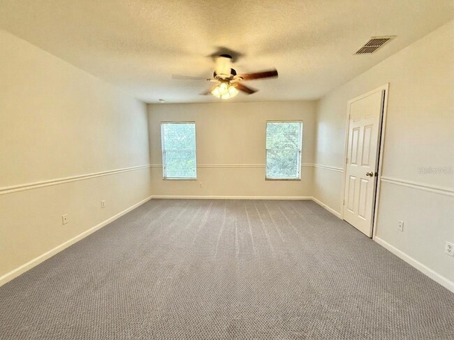 Building Photo - 823 Pine Pointe Ln