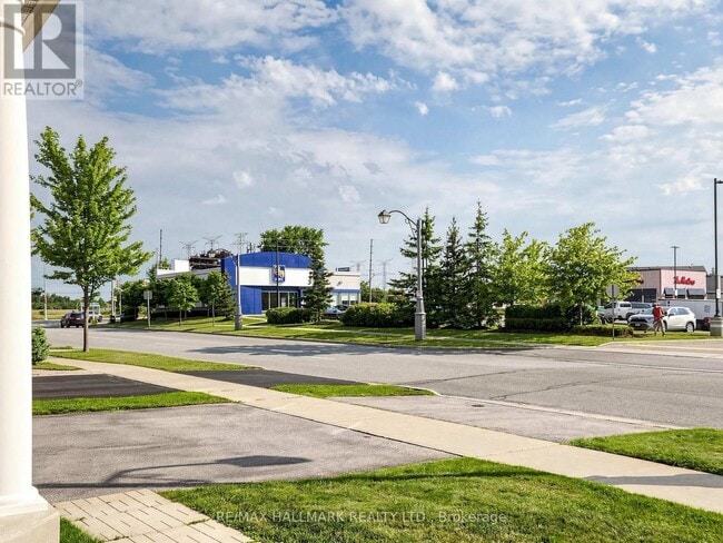 Building Photo - 72 Middlecote Dr