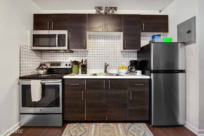 Building Photo - 1 br, 1 bath Condo - 801 Hillview Heights