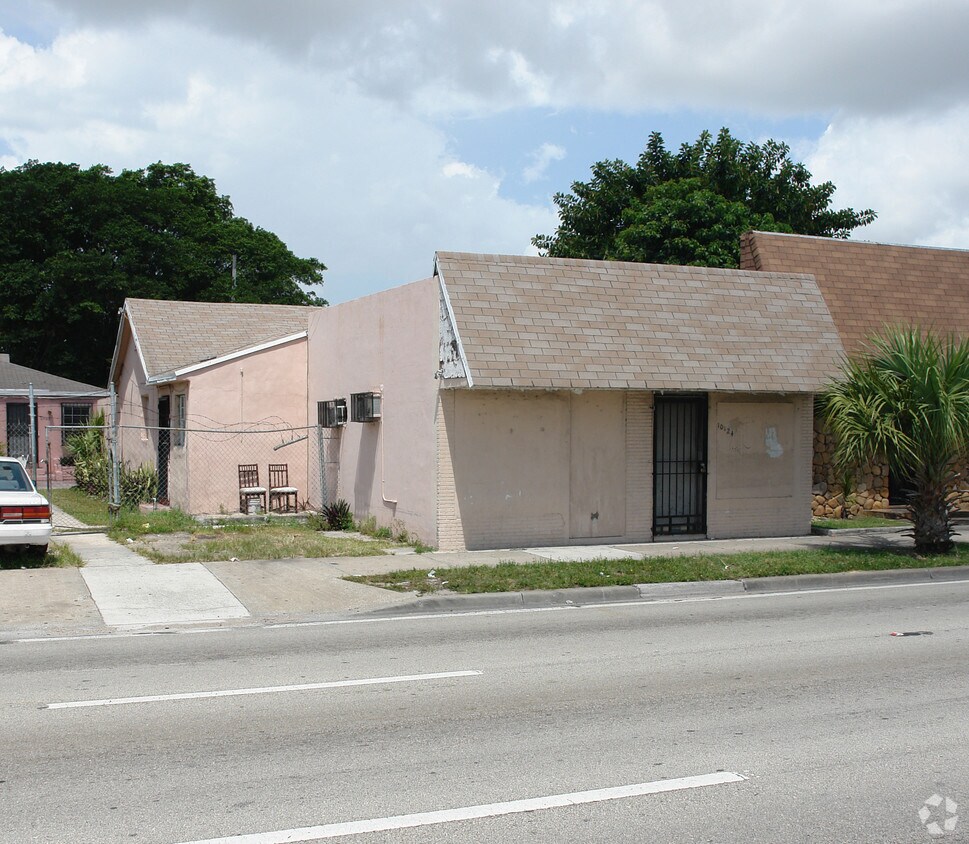 Primary Photo - 10124 NW 7th Ave