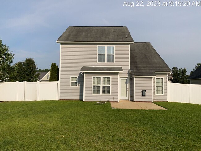 Building Photo - 299 Ranier Dr