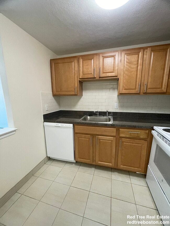 Photo - 245 Main St Apartment