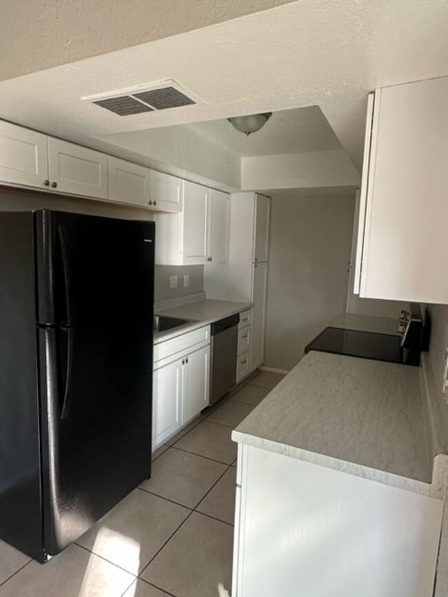 Foto del edificio - 6046 W Townley Ave