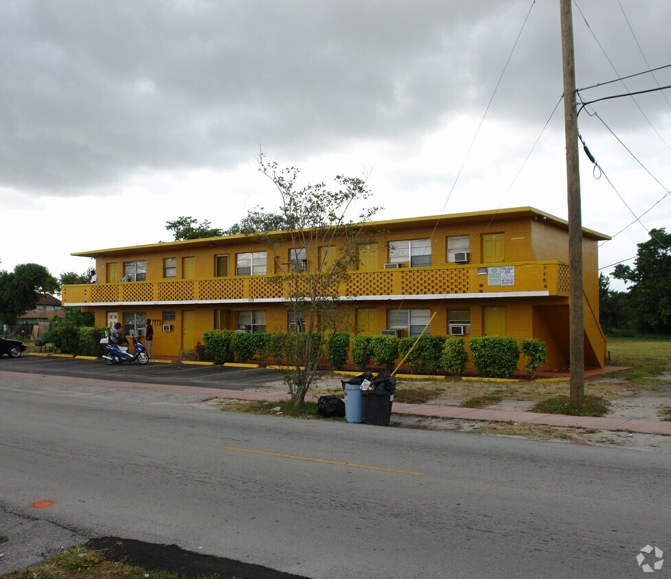 Building Photo - 2550 NW 8th St