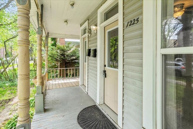 Foto del edificio - 1225 Harrison Ave