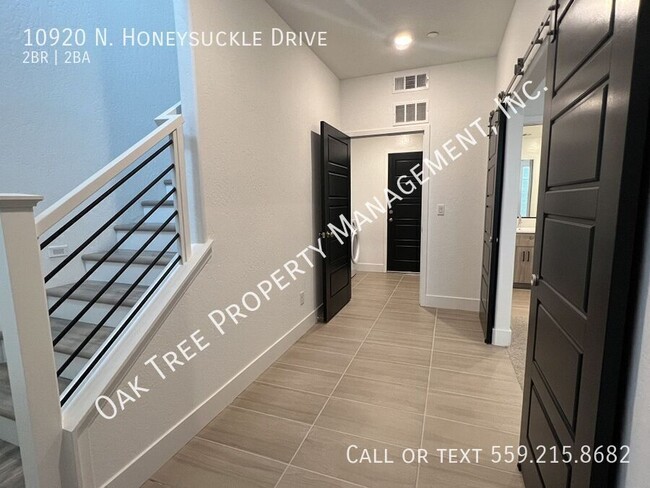 Building Photo - 10920 N Honeysuckle Dr