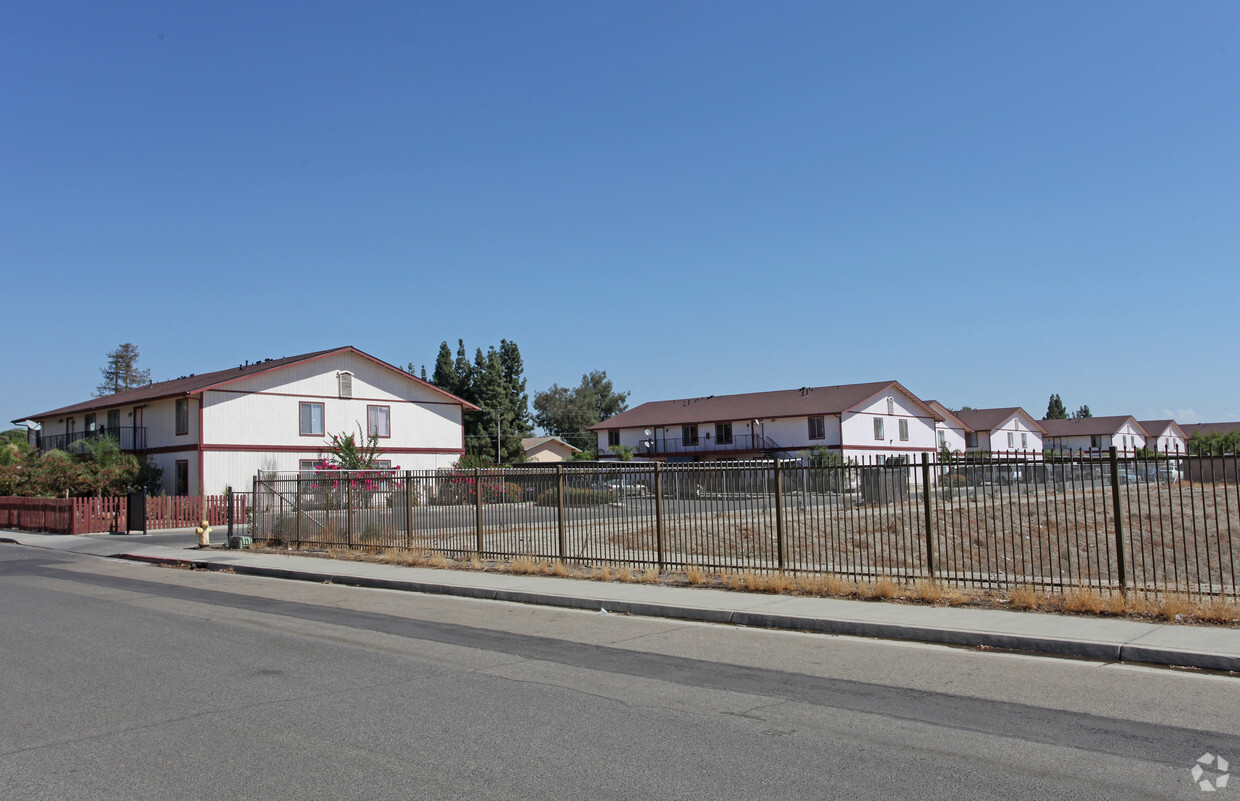 Foto del edificio - Saratoga Apartments