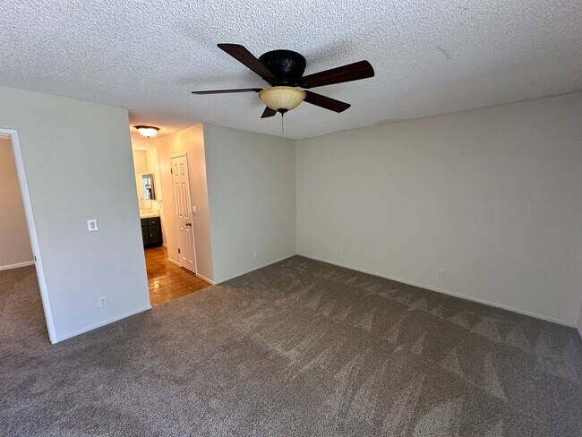 Foto del edificio - Spacious 2 Bedroom Condo in Desirable Jess Ranch Community