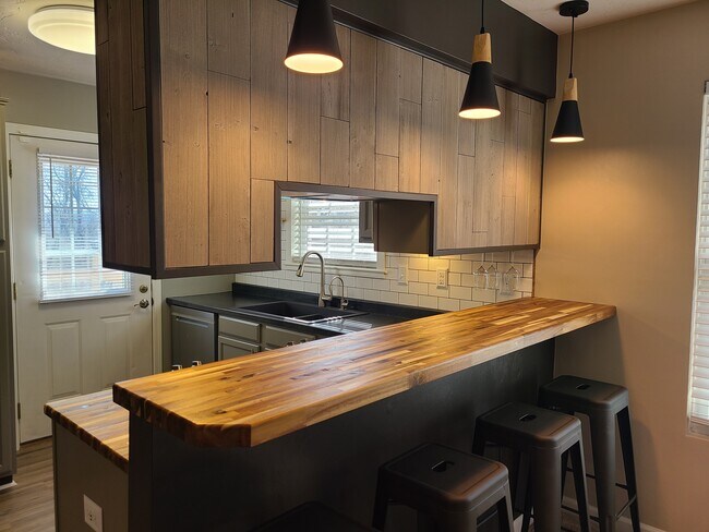 Foto del edificio - 1501 Archbold Ave NE