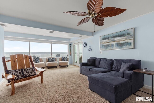 Foto del edificio - 15326 N River Beach Dr