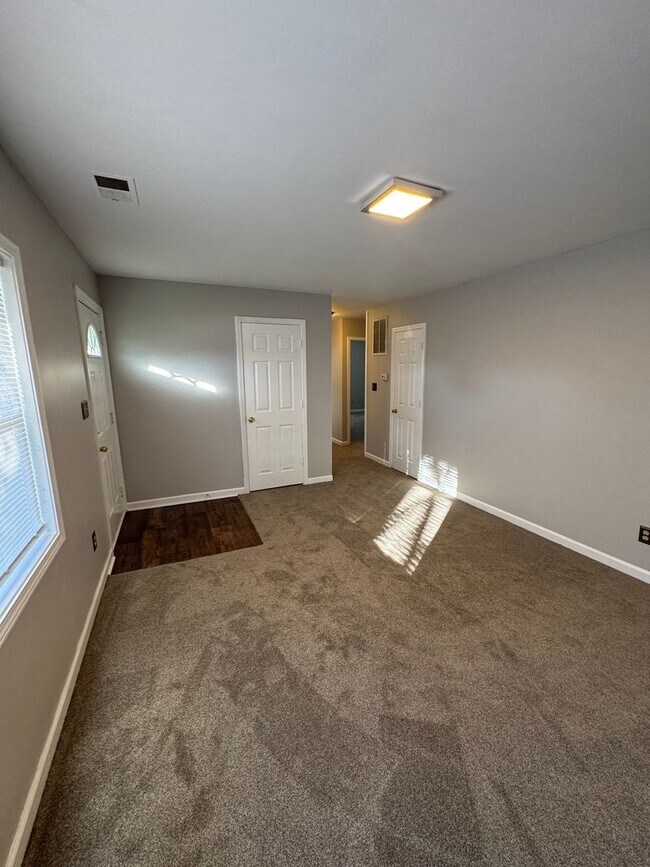 Foto del edificio - 1581 Roberts Rd