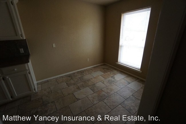 Building Photo - 3708-3708 Zion Rd