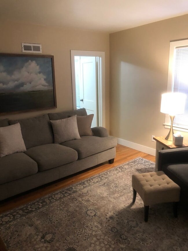 Foto del edificio - 204 1/2-204-1/2 Park Rd