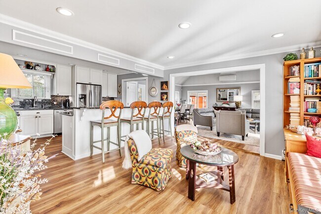 Foto del edificio - 79 E Tiana Rd