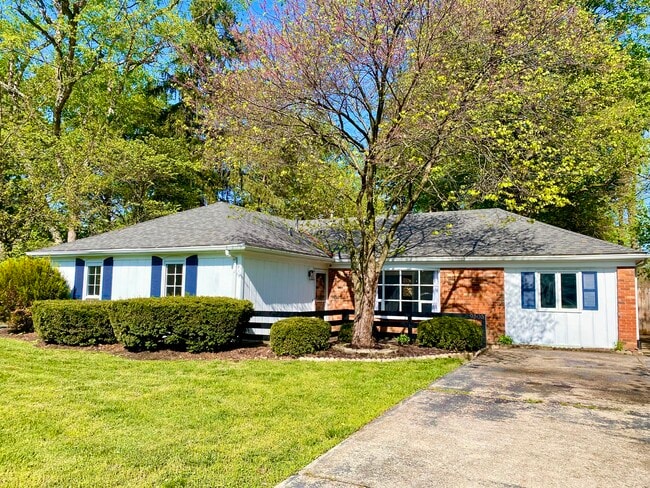 Building Photo - 9505 Tiverton Way
