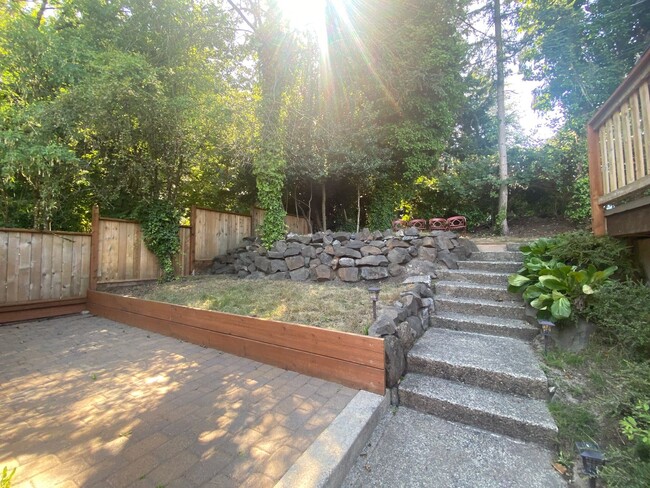 Building Photo - 4053