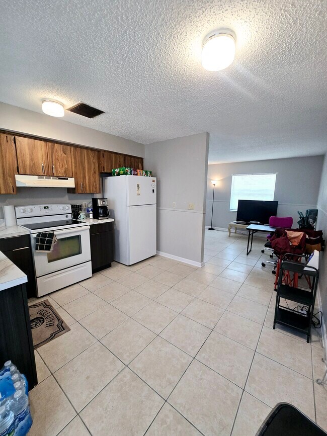 Foto del edificio - 773 NE 9th St