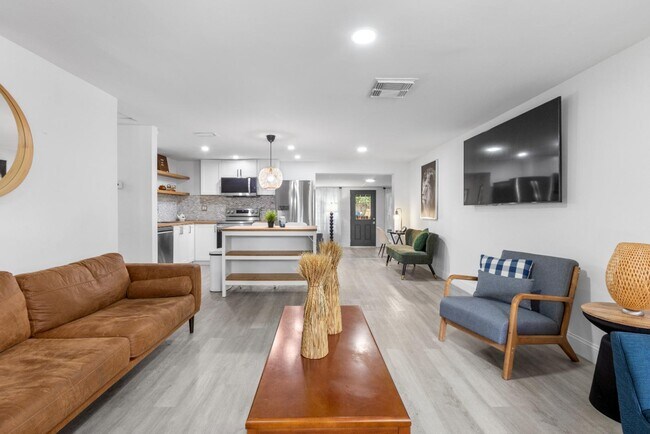 Foto del edificio - 1016 Beachwood Ave