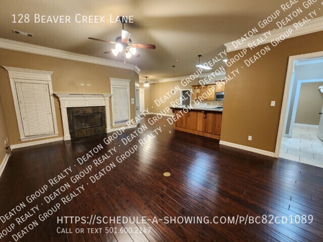 Foto del edificio - 128 Beaver Creek Ln