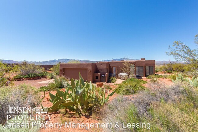 Building Photo - 3 br, 2 bath House - 619 North Bur Sage Trail