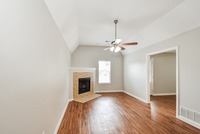 Building Photo - 9296 Brooks Dr