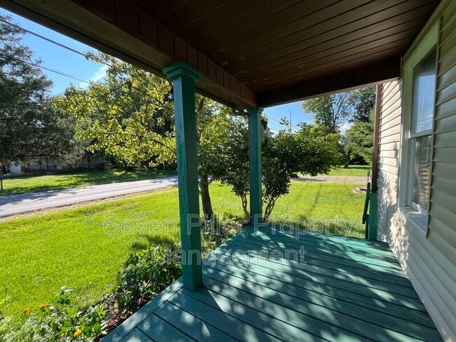 Building Photo - 9252 Mink St SW