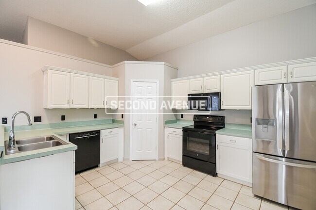 Foto del edificio - 6172 Alpenrose Ave