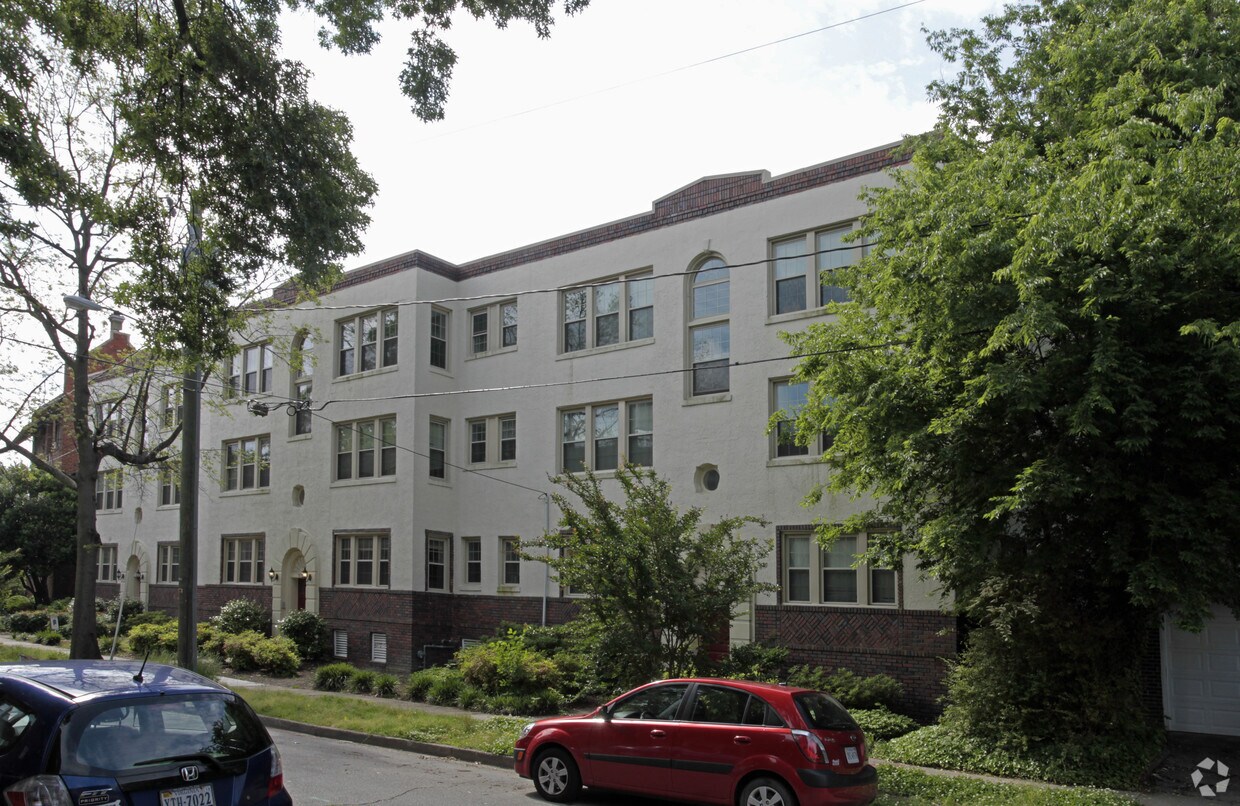 Foto del edificio - 911-915 Spotswood Ave