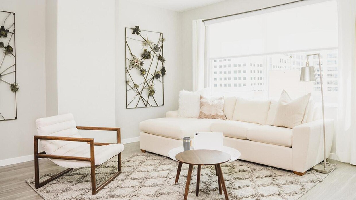 Foto principal - 125 E Pine St