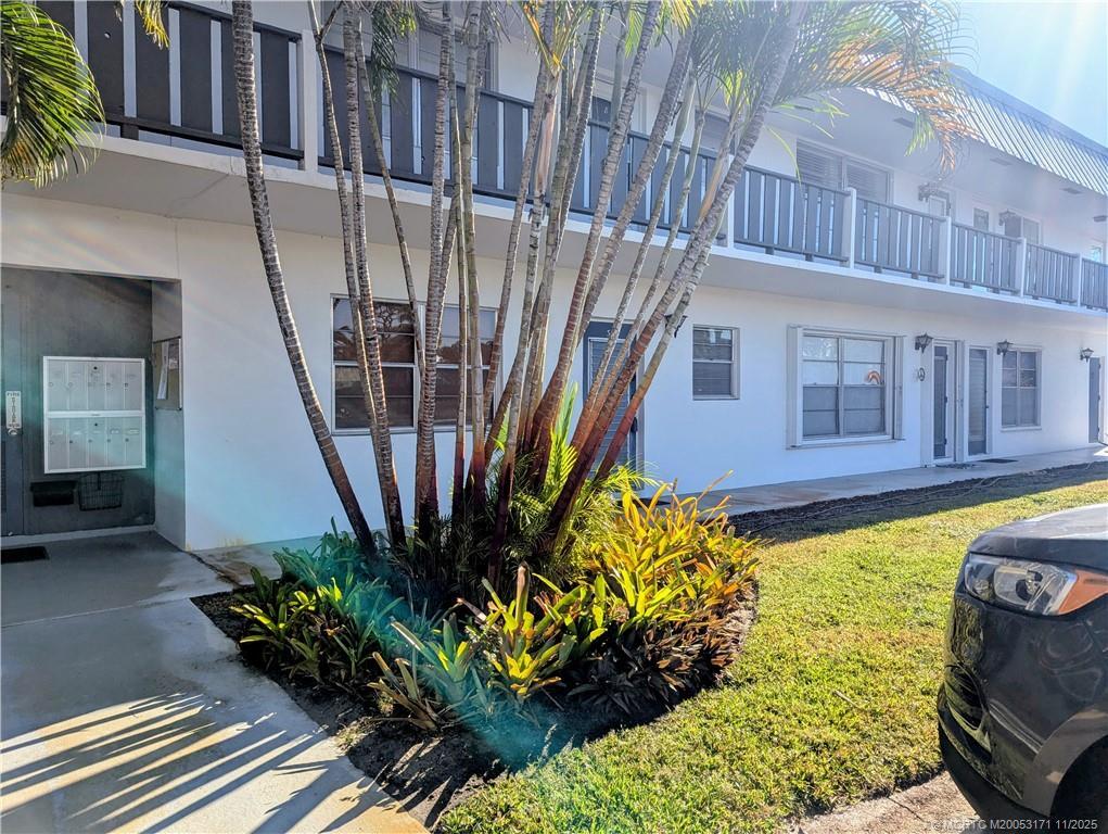 Primary Photo - 2929 SE Ocean Blvd