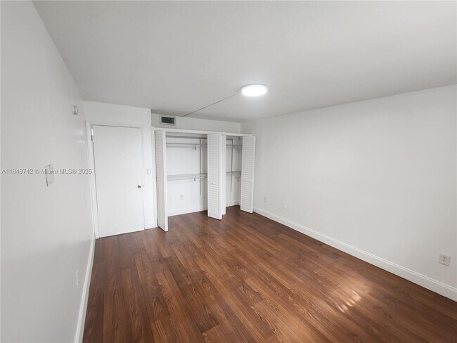 Foto del edificio - 8335 SW 152nd Ave