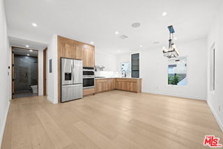 Foto del edificio - 8909 W 24th St