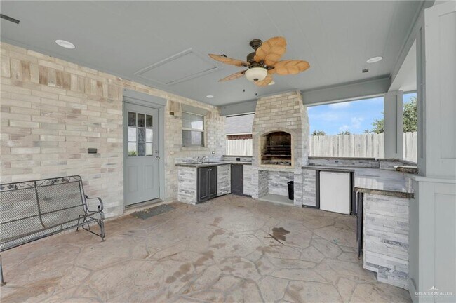 Foto del edificio - 28 Silver Oak Ave