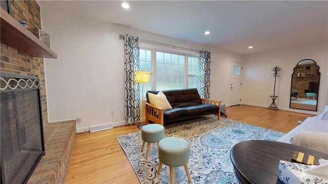 Foto del edificio - 3 bed, 2 bath home in Clemson