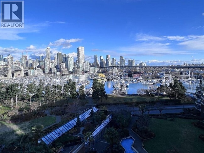 Building Photo - 1470 Pennyfarthing Dr