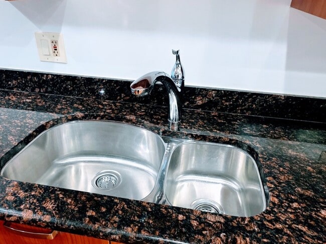 Foto del edificio - 2544 W Hollywood Ave