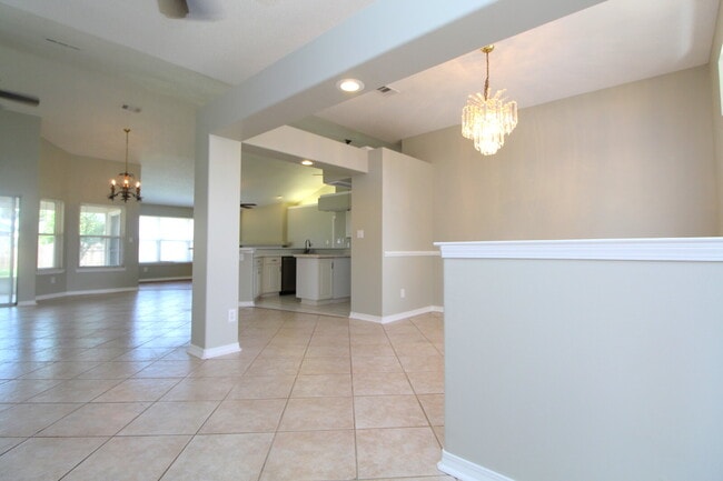 Building Photo - Spacious 3-Bedroom Cantonment Home with Sc...