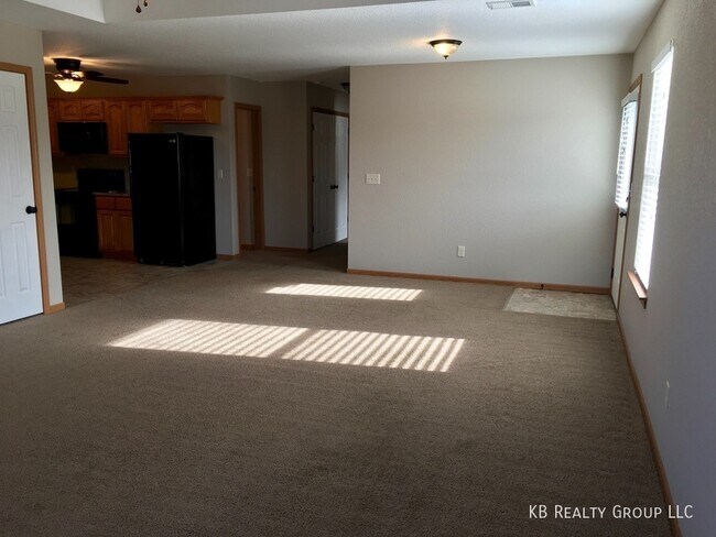 Foto del edificio - 3 Bed Single Level Duplex in Blue Springs;...