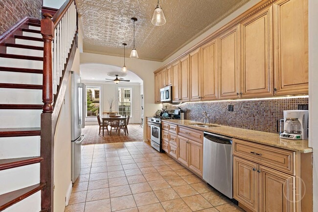 Foto del edificio - 31 W 84th St