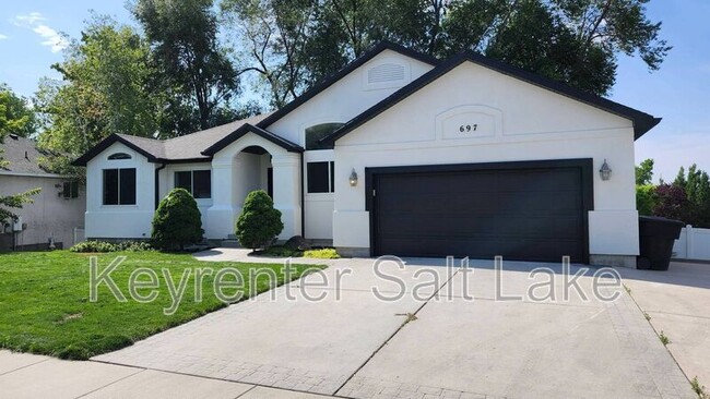 Photo - 697 Krista Ct House