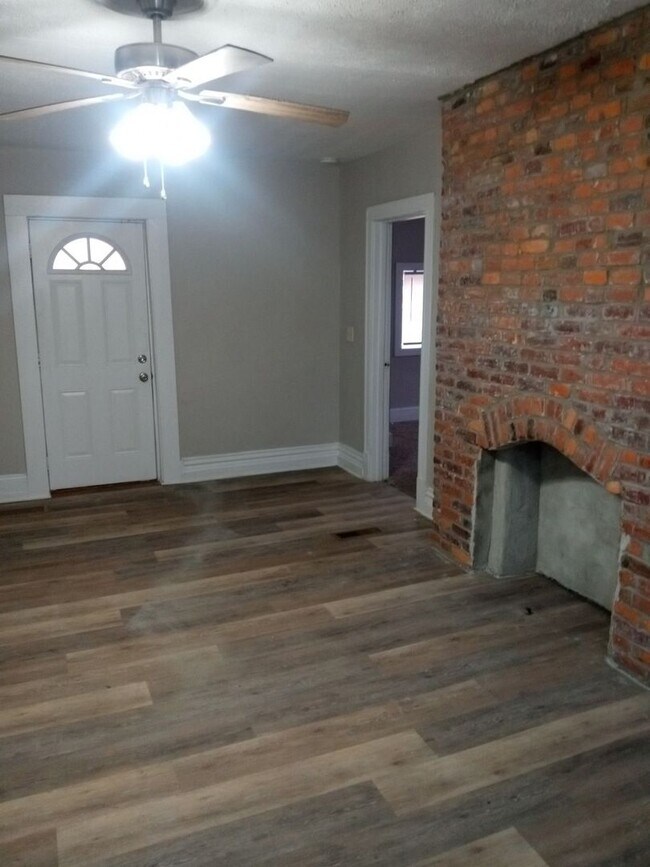 Foto del edificio - Cozy 3 bedroom ranch style single family house close to the Short North