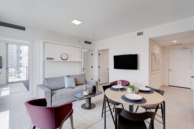 Building Photo - 300 NE 2nd Ave