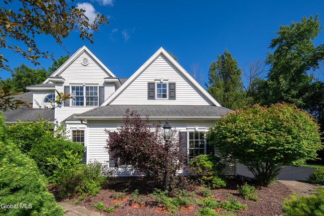 Foto del edificio - 20 Fairhill Rd