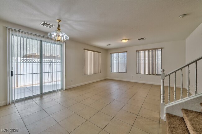 Foto del edificio - 6265 Winston Falls Ave