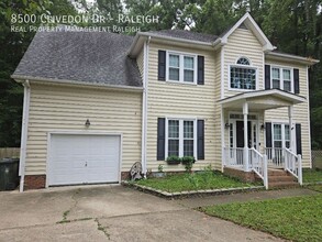 Building Photo - 8500 Clivedon Dr