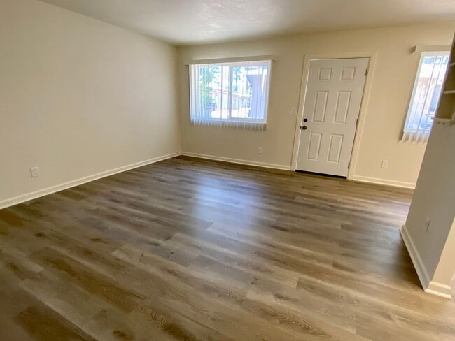 Foto del edificio - NSUR1259 2205 Cedar1-4