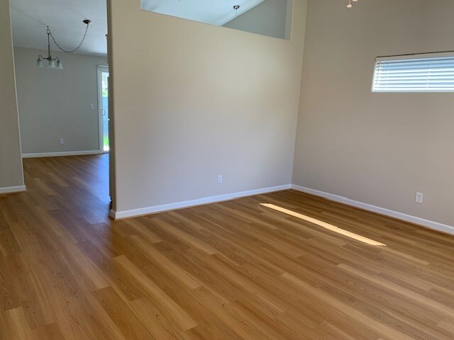 Foto del edificio - 1348 Briar Rd
