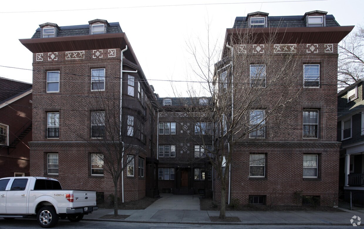 Foto del edificio - 71 Medway St